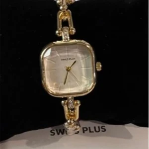 Swiss Plus Woman Watch Model-7 ST0227KBL Gold(Kol Saati)